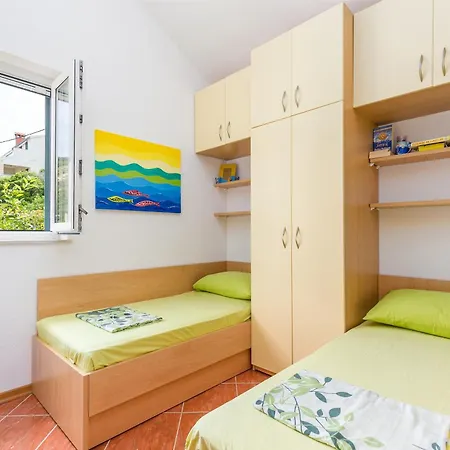 Apartment By The Sea Cove Donja Kruscica - Donja Krusica, Solta - 11146 *