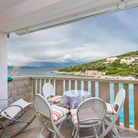 Apartment By The Sea Cove Donja Kruscica - Donja Krusica, Solta - 11146